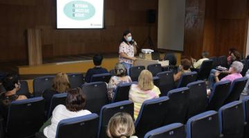 voluntários assistem a palestra #paratodosverem 