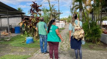 agentes andam pelo bairro #paratodosverem 