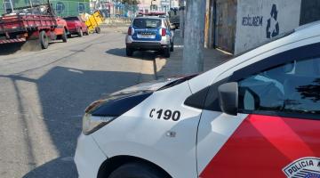 viaturas da polícia e guarda na rua #paratodosverem 