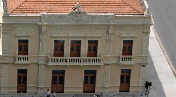 imagem área do prédio que abriga o teatro #paratodosverem