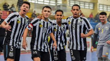 quatro jogadores comemorando gol #paratodosverem