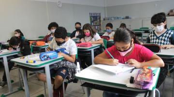 Santos revoga obrigatoriedade do uso de máscaras nas escolas e no transporte coletivo