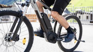 Projeto propõe regulamentação da circulação de bicicletas motorizadas e patinetes em Santos 