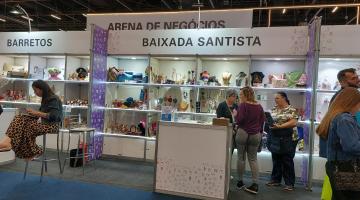 Artesãs de Santos expõem produtos no maior evento de empreendedorismo do mundo em SP