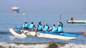 Santos lança escola gratuita inédita de canoa havaiana; inscrições começam segunda