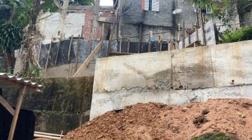 Avançam obras em encosta e na drenagem em morro de Santos