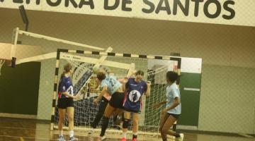 Meninas do handebol de Santos vencem time norueguês em tradicional amistoso