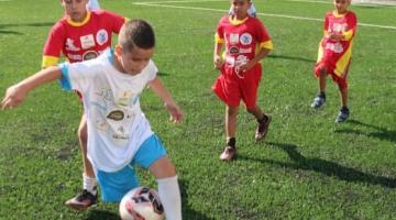 Santos abre 80 vagas para escolinha de futebol na Zona Noroeste