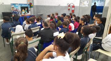 Teatro de Fantoches leva educação para o trânsito a crianças na Zona Noroeste de Santos