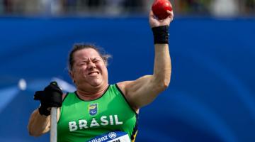 Santista Beth Gomes dá show em Paris com ouros e recordes no Mundial de Atletismo Paralímpico