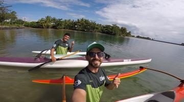 Duas gerações da canoa santista disputam Campeonato Mundial em Samoa