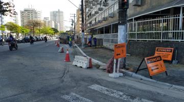 Avenida Pinheiro Machado, em Santos, já começa a ganhar novas calçadas