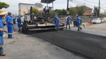 Mais uma rua começa a ser repavimentada no bairro Saboó, em Santos