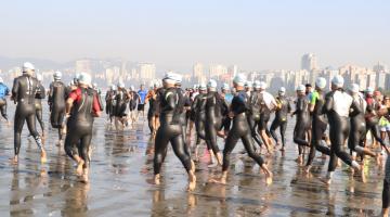 Sol e forte disputa marcam 3ª etapa do Troféu Brasil de Triathlon em Santos