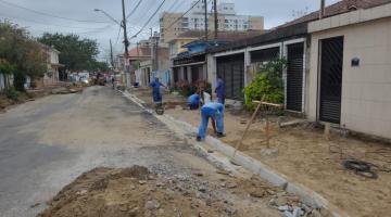 Rua do Estuário, em Santos, vai ganhar reforço na rede de drenagem