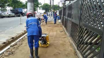 Obras de revitalização avançam em mais um trecho da Pinheiro Machado, em Santos
