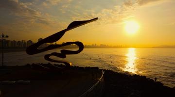 Verão em Santos terá calor acima da média e chuvas frequentes em janeiro