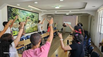 Encontro do ‘Jovens Embaixadores do Clima’, em Santos, apresenta recursos para criação de projeto de impacto local  