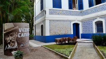 Casa das Culturas de Santos é atração no feriado com a exposição ‘Vicente de Carvalho, Além-Mar’