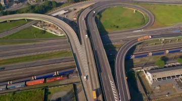 Projeto de obras no entorno de viaduto na Alemoa, em Santos, é apresentado a caminhoneiros