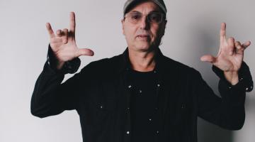 Zeca Baleiro faz show na inauguração do Parque Valongo nesta sexta, em Santos