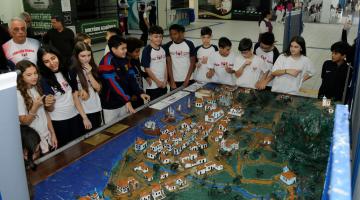 Após restauração, maquete da Vila do Porto de Santos voltará a ser exposta no Outeiro