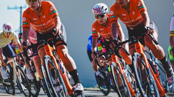Ciclistas de Santos sobem ao pódio no Campeonato Paulista e em Copa em SC
