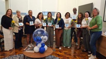 Representantes de escolas premiadas em Santos recebem reconhecimento