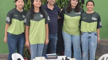 A equipe de xadrez feminina. #Paratodosverem