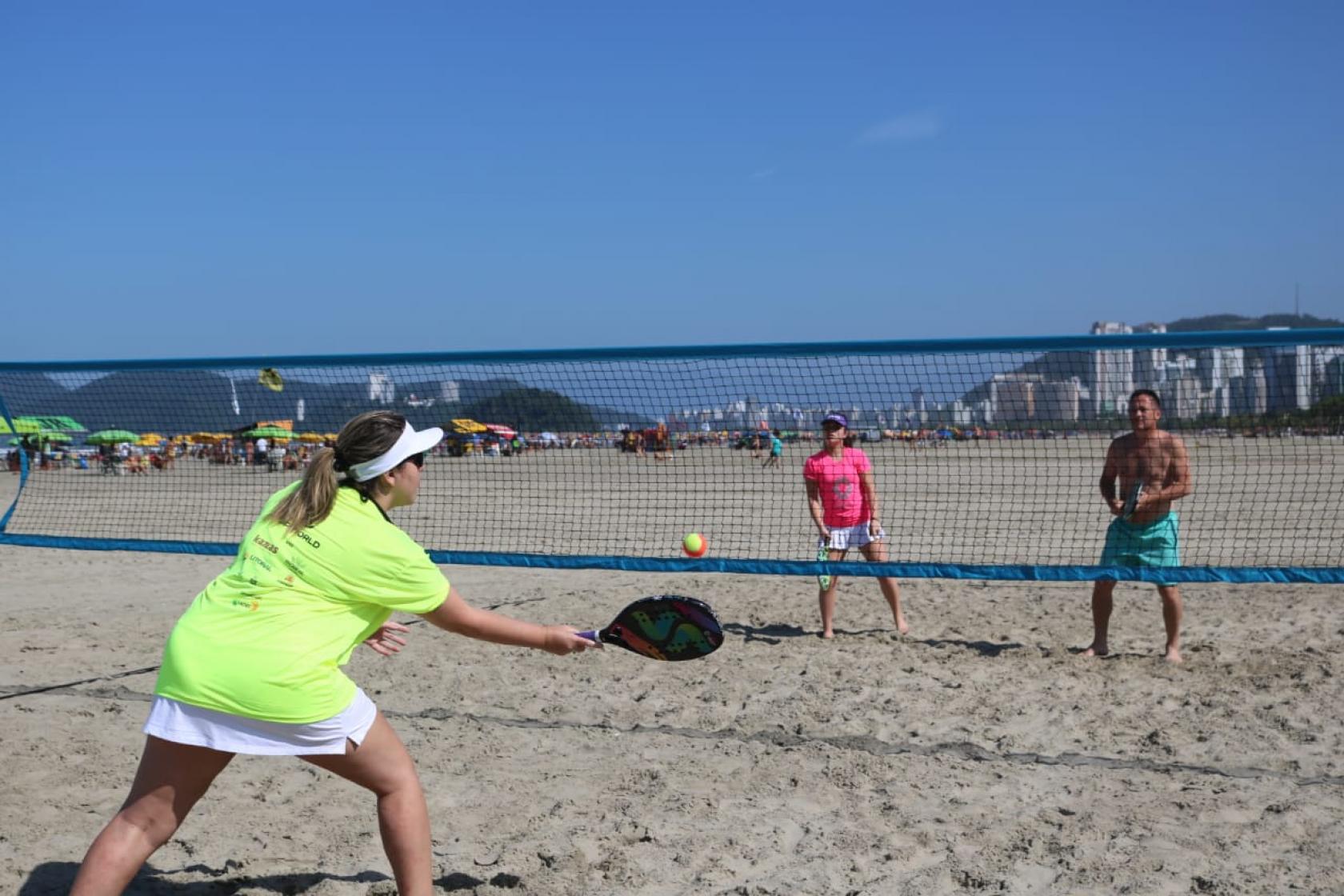 duplas jogam beach tennis #paratodosverem