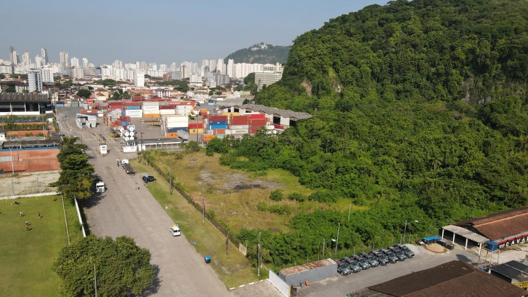 visão aérea do terreno #paratodosverem 