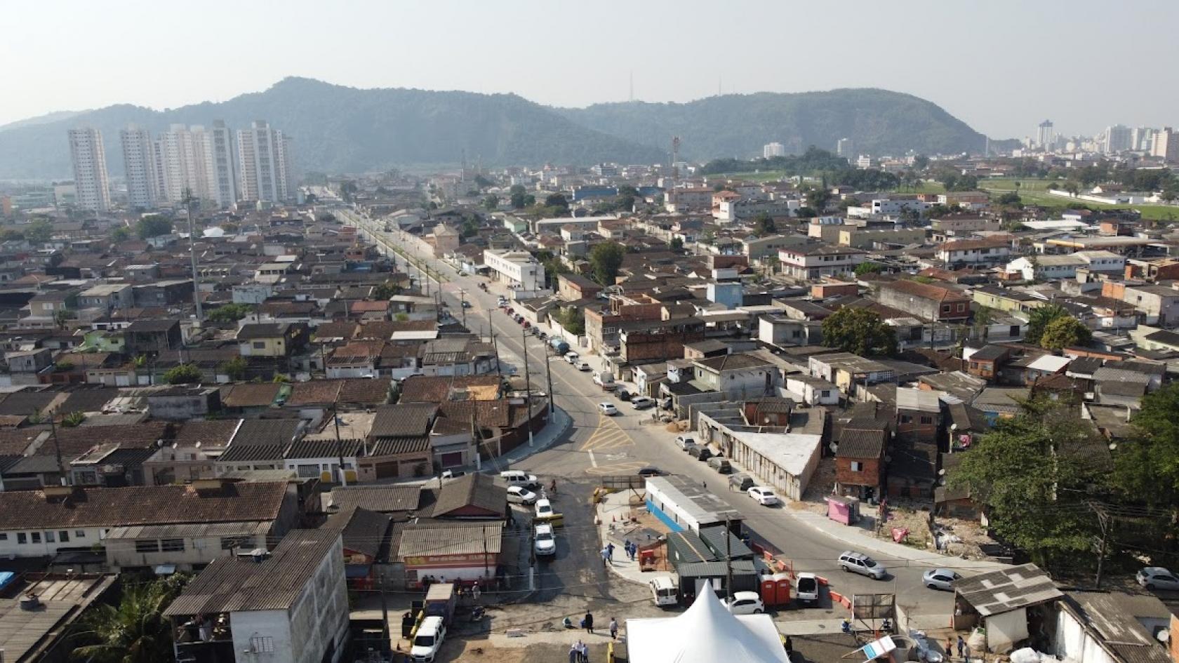 VISTA GERAL E AÉREA DE BAIRRO DA ZONA NOROESTE, COM AVENIDA AO CENTRO. #PARATODOSVEREM