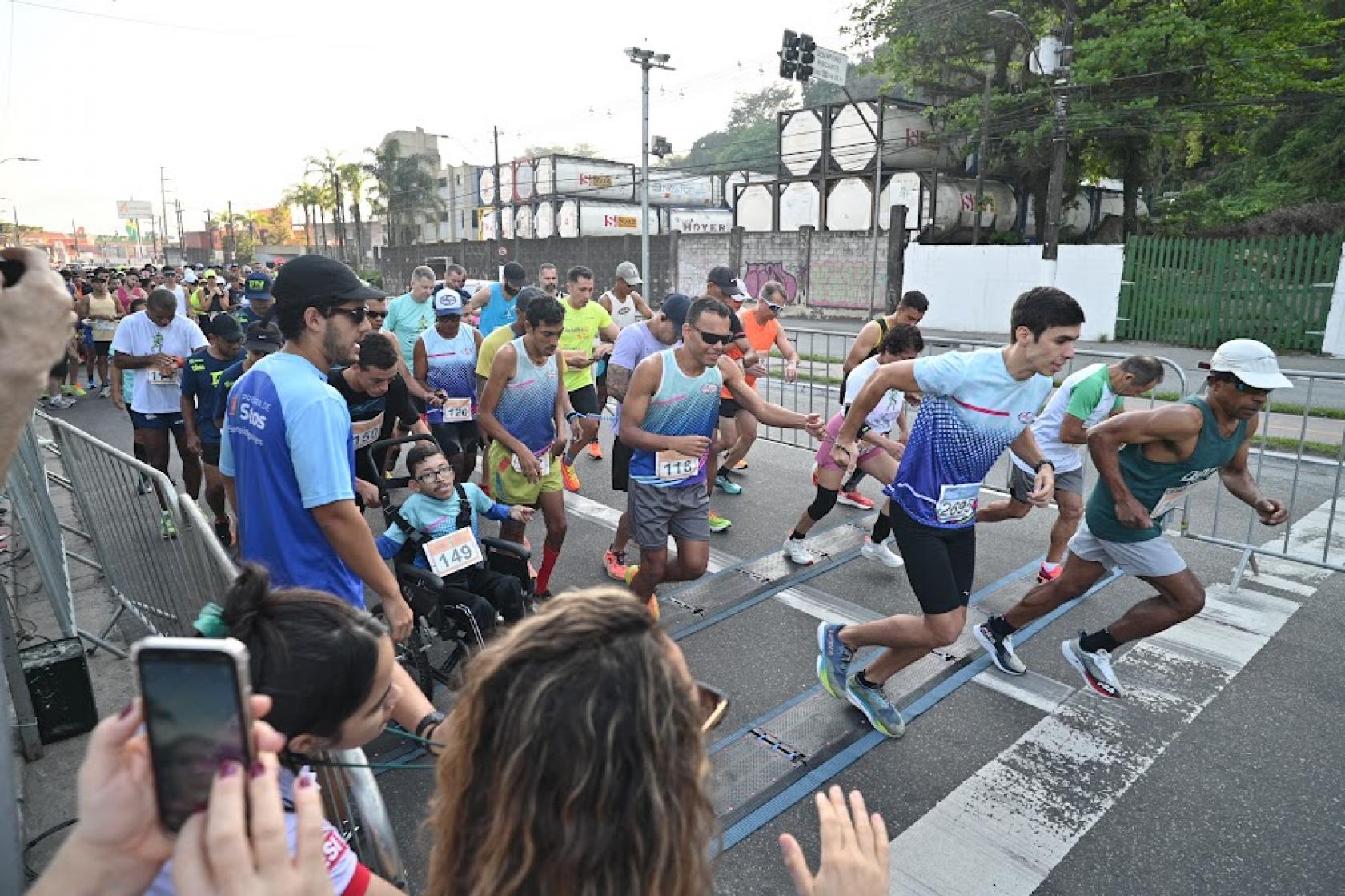 atletas na largada #paratodosverem