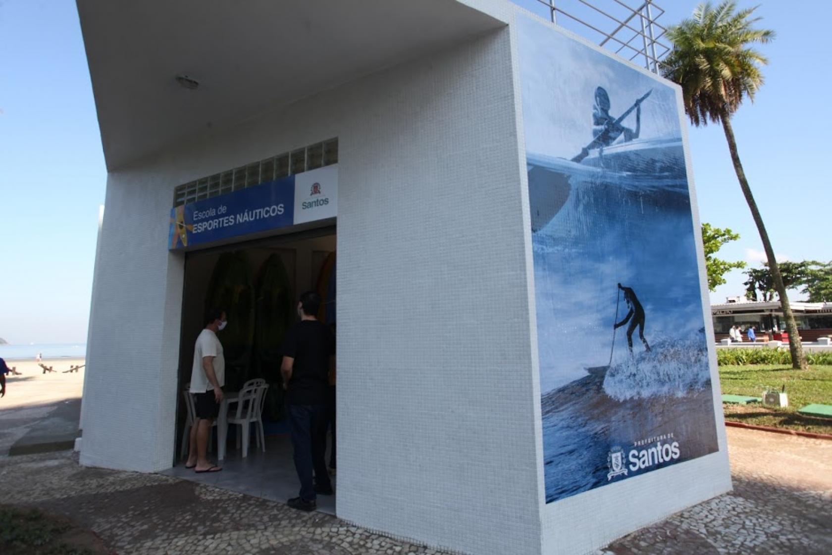 porta da escola #paratodosverem