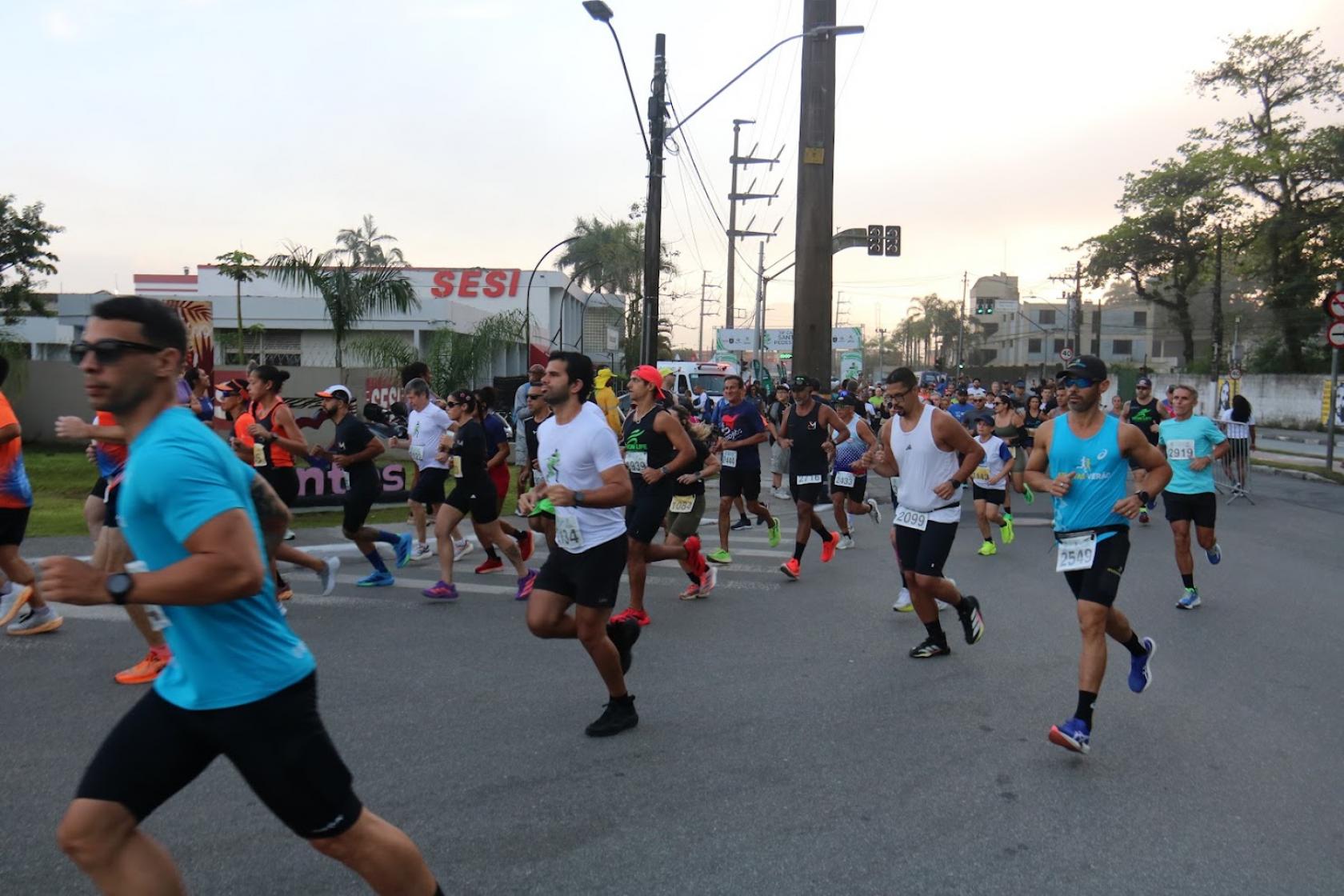 pessoas correndo na zona noroeste #paratodosverem