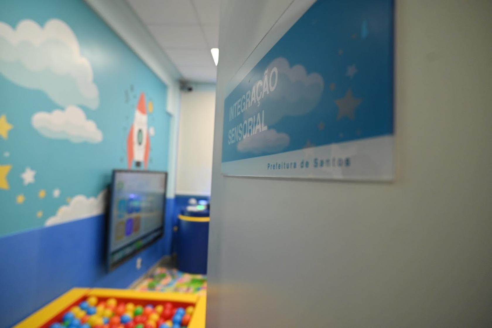porta aberta da sala sensorial #paratodosverem 