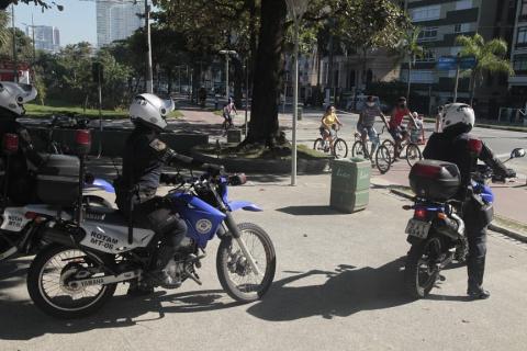 guardas de moto se aproximam da ciclovia #paratodosverem 
