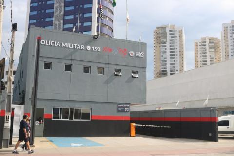 Base da polícia militar no bairro. #paratodosverem