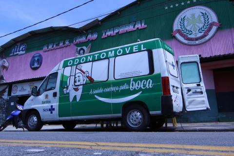 van estacionada na rua #paratodosverem