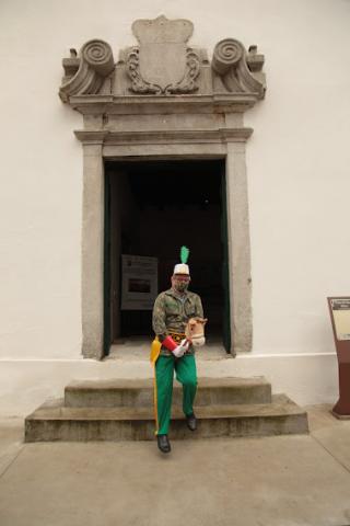 guia na frente do prédio #paratodosverem