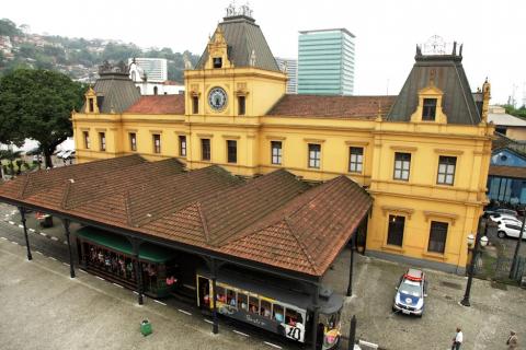 visa aérea da  estação do valongo #paratodosverem