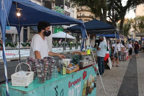 barracas expondo produtos #paratodosverem