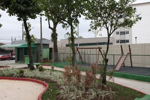 trecho de praça #paratodosverem