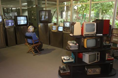 antigos aparelhos de tv. #paratodosverem