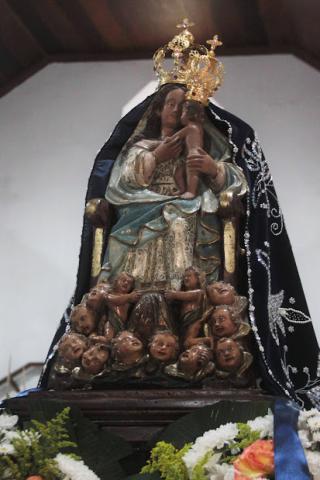 Imagem da Padroeira no Santuário de Monte Serrat. #pratodosverem