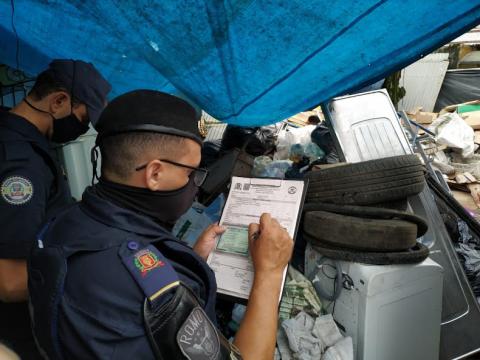 guarda anota em prancheta #paratodosverem