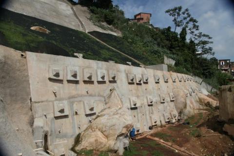 encosta com obra já pronta #paratodosverem 