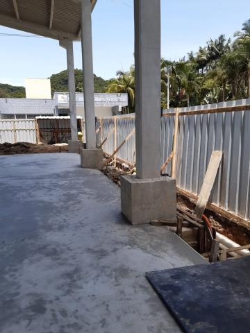 obras nas laterais da quadra #paratodosverem