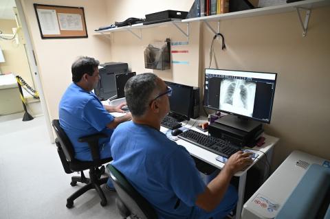 técnicos atuando no mutirão #paratodosverem 