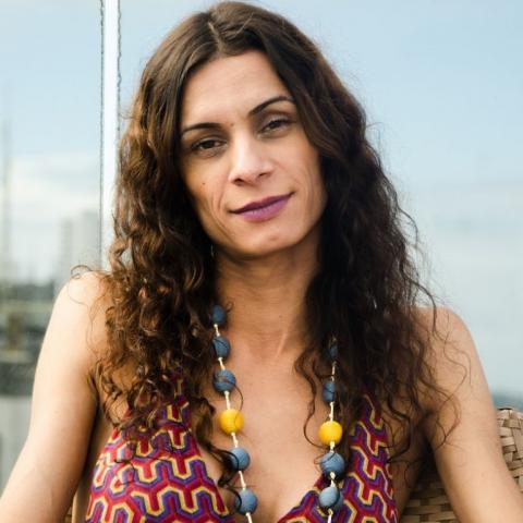 foto de renata carvalho #paratodosverem